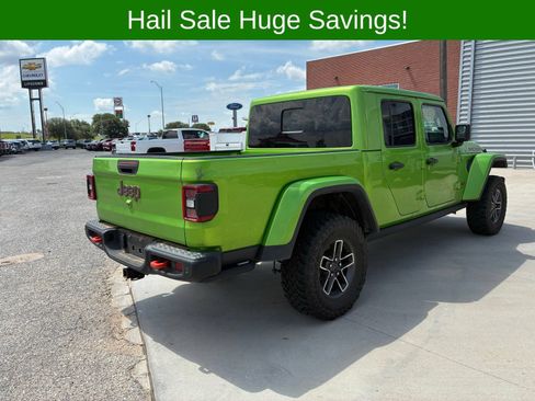 Used 2025 Jeep Gladiator Mojave AWD/4WD image 13
