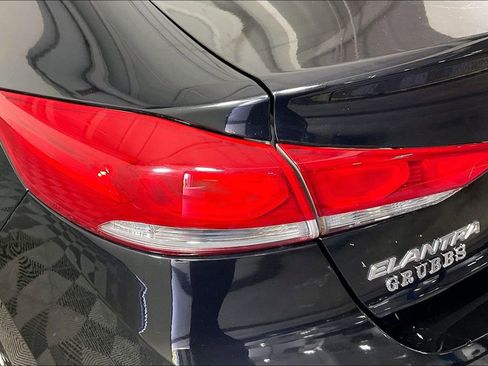 Used 2018 Hyundai Elantra Value Edition image 40