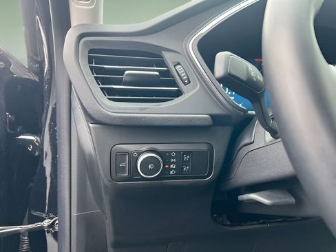 Used 2025 Ford Escape Platinum image 13