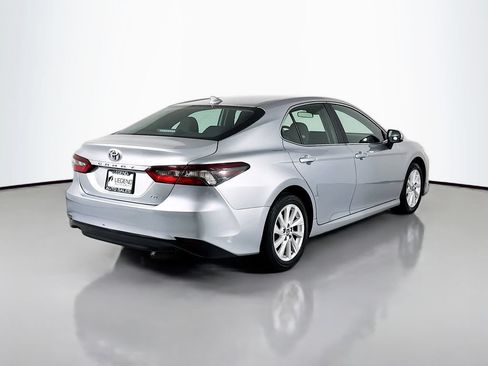 Used 2024 Toyota Camry LE FWD image 5