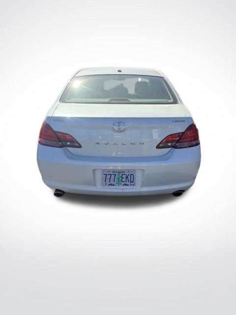 Used 2009 Toyota Avalon Limited FWD image 4