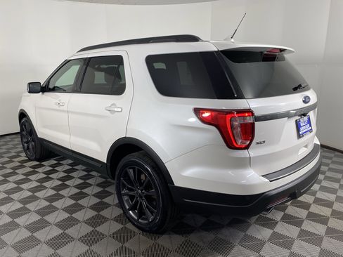 Used 2019 Ford Explorer XLT w/ Equipment Group 202A image 11