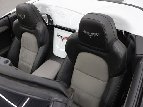 Used 2013 Chevrolet Corvette Grand Sport w/ 4LT Preferred Equipment Group RWD image 53