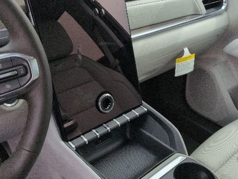 New 2026 GMC Terrain Denali AWD/4WD image 12