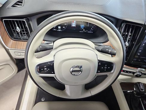 Used 2020 Volvo XC60 T6 Inscription AWD/4WD image 19