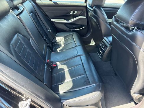 Used 2025 BMW 330i Sedan w/ M Sport Package RWD image 41