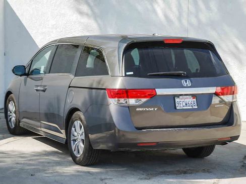 Used 2016 Honda Odyssey SE image 6