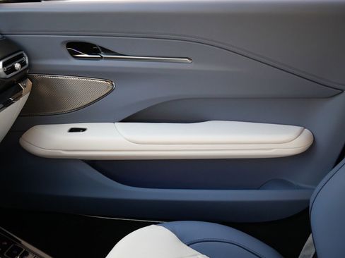 New 2026 Aston Martin V8 Vantage S RWD image 19