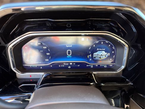 Used 2022 Chevrolet Silverado 1500 LTZ image 11