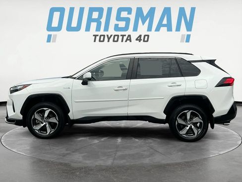 Used 2024 Toyota RAV4 SE w/ Weather & Moonroof Package AWD/4WD image 4