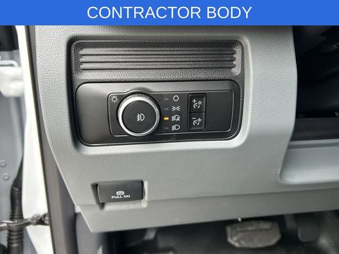 New 2025 Ford F550 4x4 Crew Cab image 17