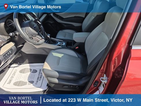 Used 2023 Subaru Forester Limited AWD/4WD image 9