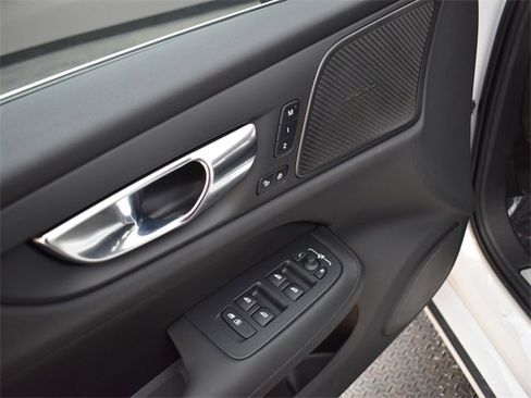Used 2023 Volvo S60 B5 Ultimate w/ Climate Package image 24
