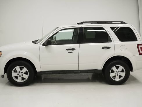 Used 2011 Ford Escape XLT w/ 203A Rapid Spec Order Code FWD image 6