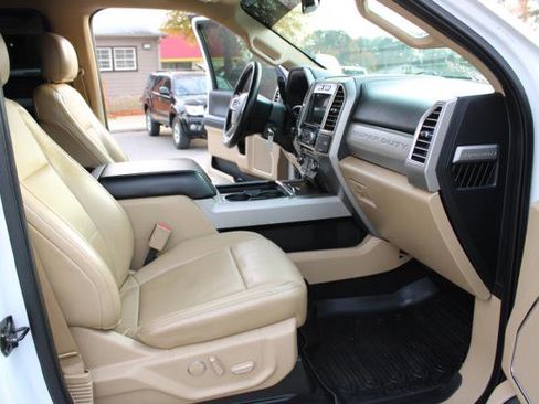 Used 2017 Ford F250 Lariat w/ Lariat Value Package image 26