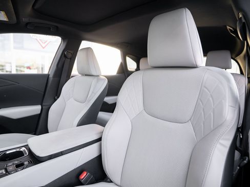 Used 2024 Lexus RX 350 Premium image 14