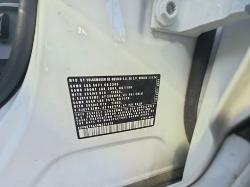 Certified 2024 Volkswagen Tiguan SE R-Line image 27