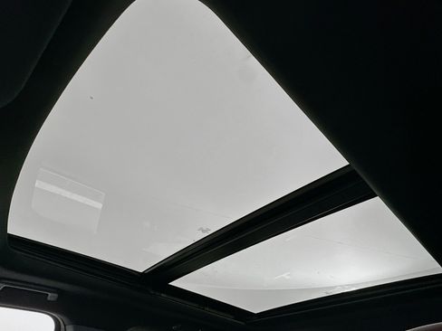 Used 2024 Ford Expedition Limited image 26