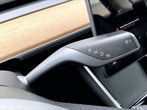 Used 2020 Tesla Model 3 Standard Range Plus image 32