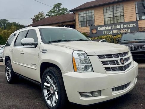 Used 2013 Cadillac Escalade Premium image 1