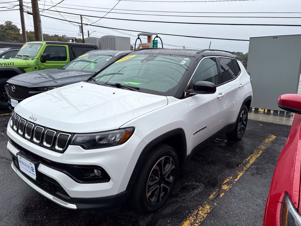 Certified 2022 Jeep Compass Limited w/ Sun and Sound Group AWD/4WD image 4