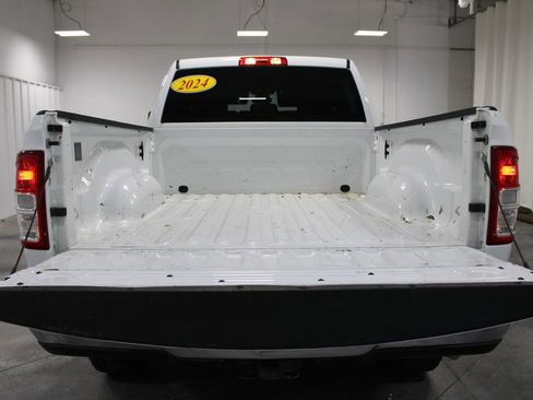 Used 2024 RAM 2500 Big Horn image 32