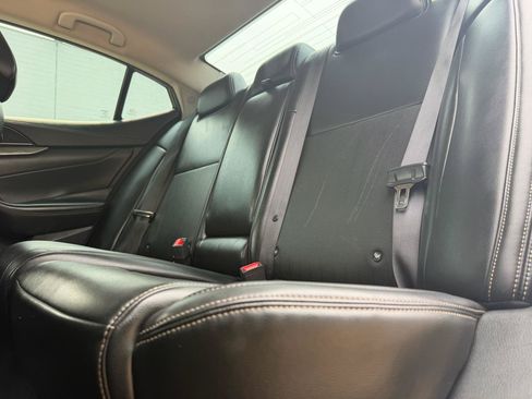 Used 2019 Nissan Maxima 3.5 SV w/ Floor Mat Group FWD image 9