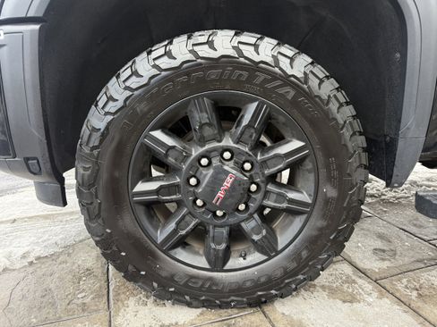 Used 2024 GMC Sierra 2500 AT4 w/ AT4 Premium Plus Package image 32