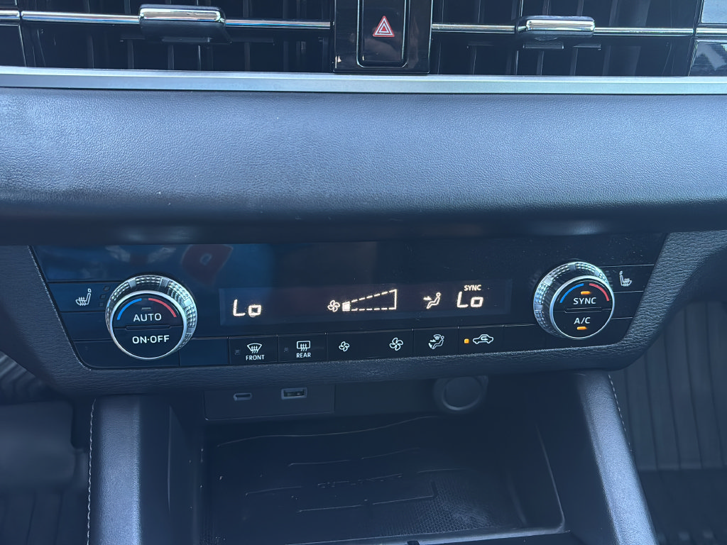Used 2023 Mitsubishi Outlander SE FWD image 25