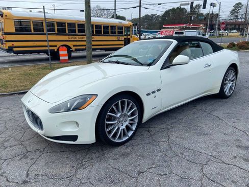 Used 2014 Maserati GranTurismo Convertible RWD image 2