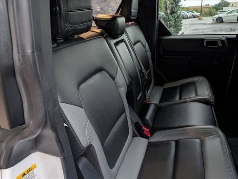 Used 2024 Ford Bronco Big Bend w/ Sasquatch Package AWD/4WD image 16