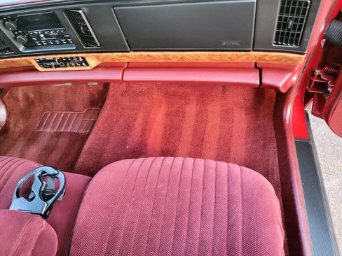 Used 1995 Buick Le Sabre Custom image 31
