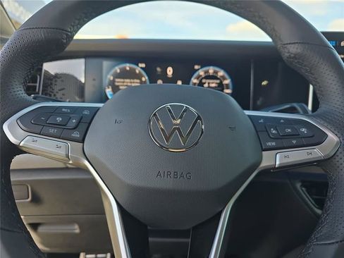 New 2026 Volkswagen Tiguan SE R-Line image 19