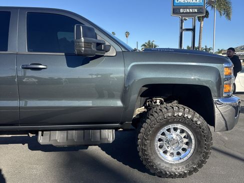 Used 2019 Chevrolet Silverado 2500 LT w/ Z71 Package, Off-Road image 9
