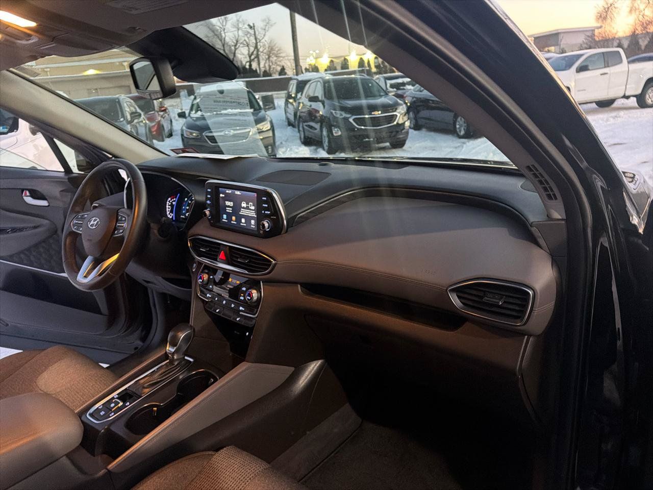 Used 2020 Hyundai Santa Fe SEL w/ Convenience Package AWD/4WD image 22
