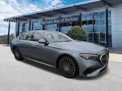 New 2026 Mercedes-Benz E 350 4MATIC Sedan image 2
