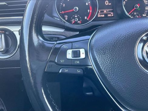 Used 2017 Volkswagen Passat 1.8T SE w/ SE Lighting Package image 18