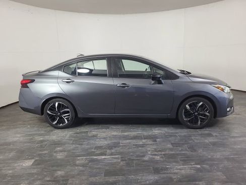Used 2024 Nissan Versa SR image 3