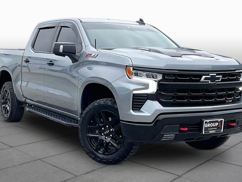 Used 2024 Chevrolet Silverado 1500 LT Trail Boss w/ Convenience Package II AWD/4WD image 3