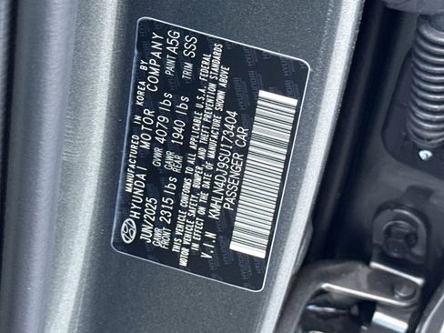 New 2025 Hyundai Elantra Limited image 29