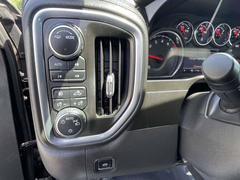 Used 2021 Chevrolet Silverado 1500 RST AWD/4WD image 23