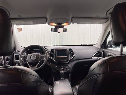 Used 2020 Jeep Cherokee Latitude Plus FWD image 15