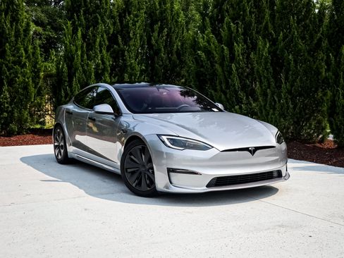 Used 2025 Tesla Model S AWD/4WD image 2