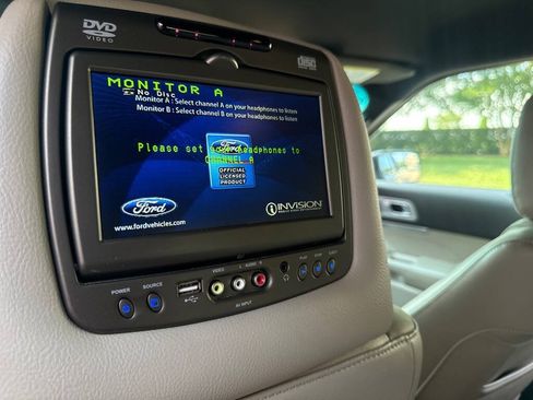 Used 2011 Ford Explorer XLT w/ 202A Rapid Spec Order Code AWD/4WD image 12
