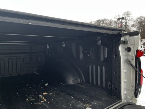 Used 2023 Ford F150 Lightning Platinum image 13