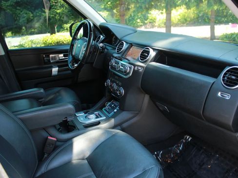 Used 2015 Land Rover LR4 HSE LUX AWD/4WD image 18