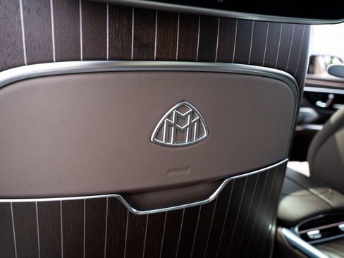 Used 2024 Mercedes-Benz Maybach EQS 680 4MATIC image 49