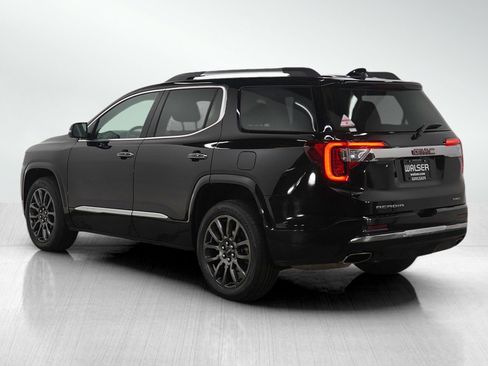 Used 2023 GMC Acadia Denali image 3