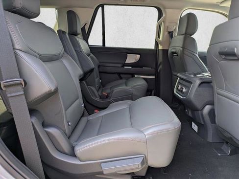 New 2025 Ford Expedition Active image 21