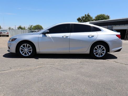 Used 2018 Chevrolet Malibu LT FWD image 6